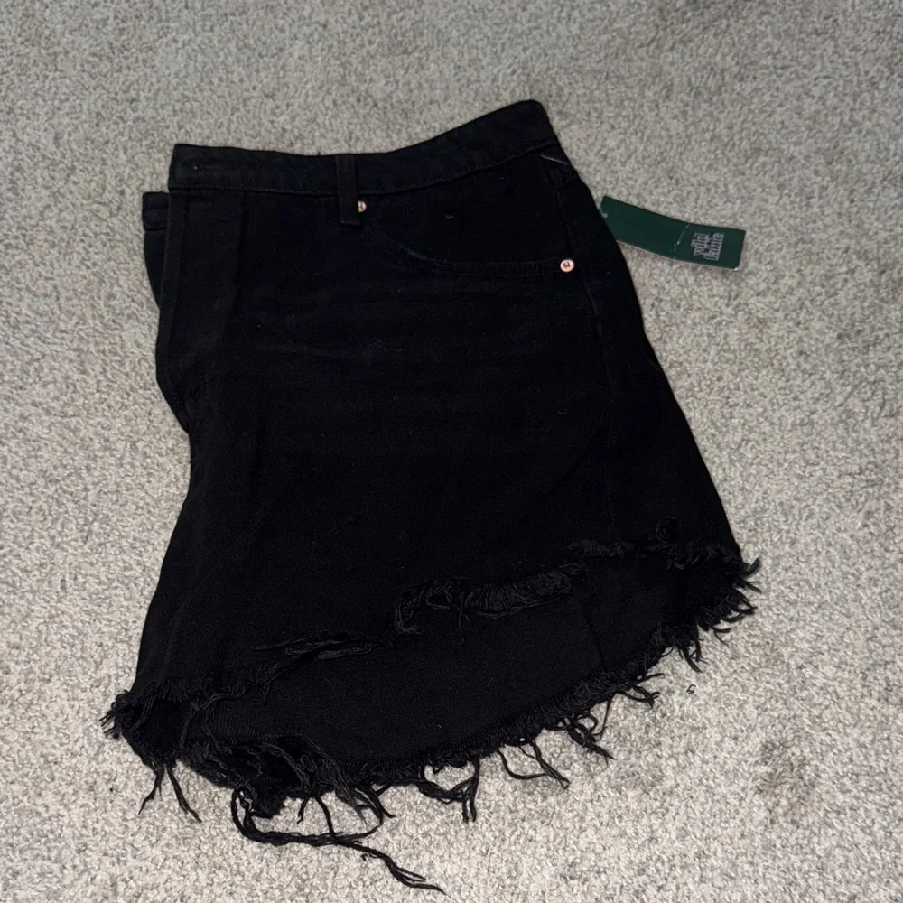 Wild Fable Black Frayed Jean Shorts - Picture 4 of 4